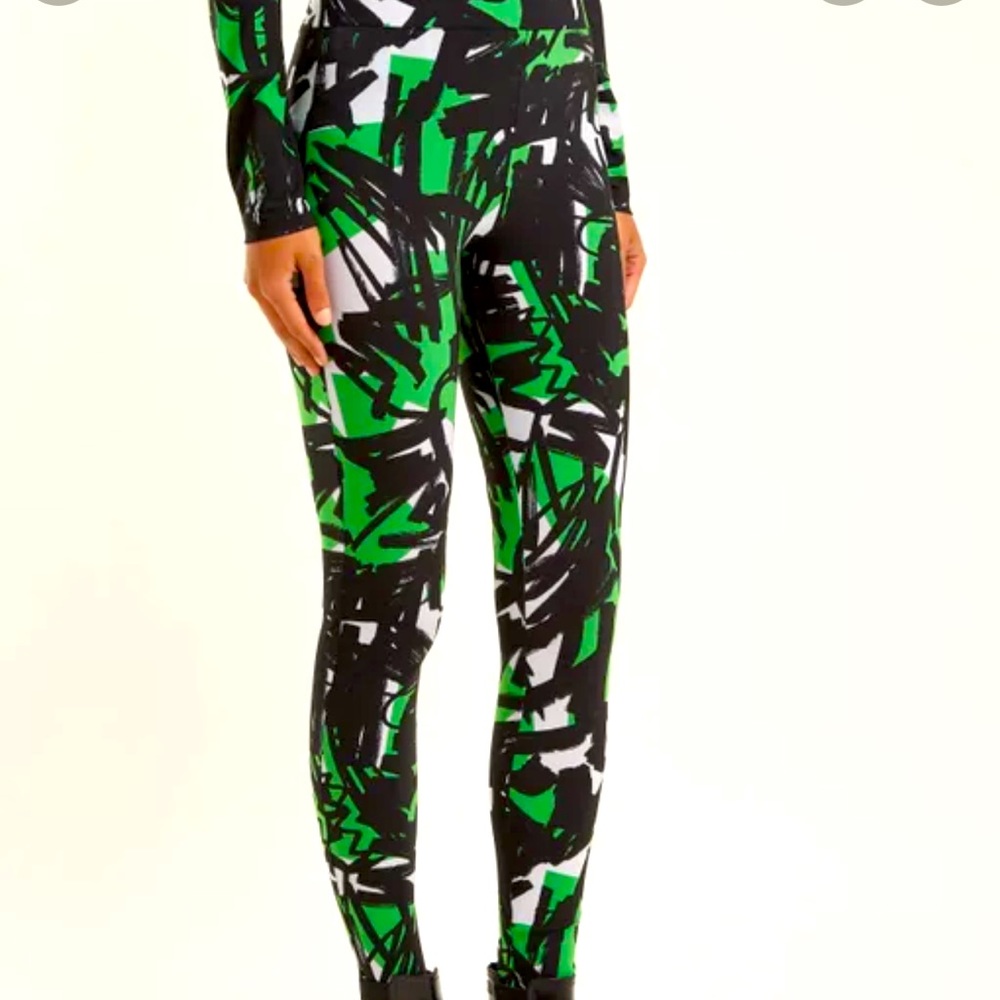 💚Burberry Graffiti Legging💚